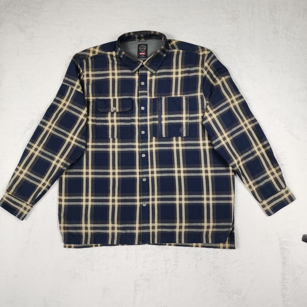 Wrangler ATG All Terrain Gear Mens XL Plaid Convertible Sleeve Button-Down Shirt